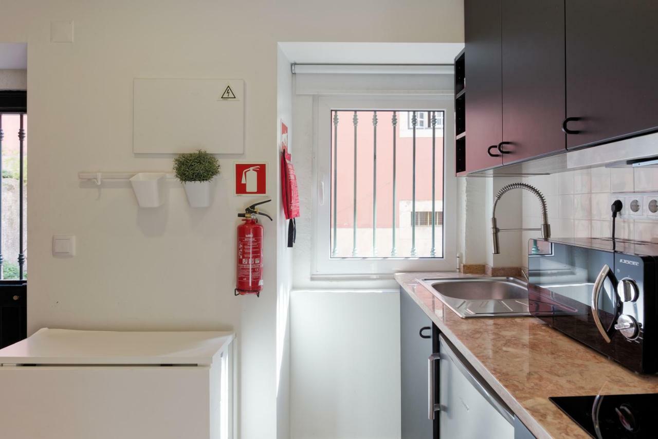 شقة Typical And Brand New T.M. Flat Lisboa المظهر الخارجي الصورة